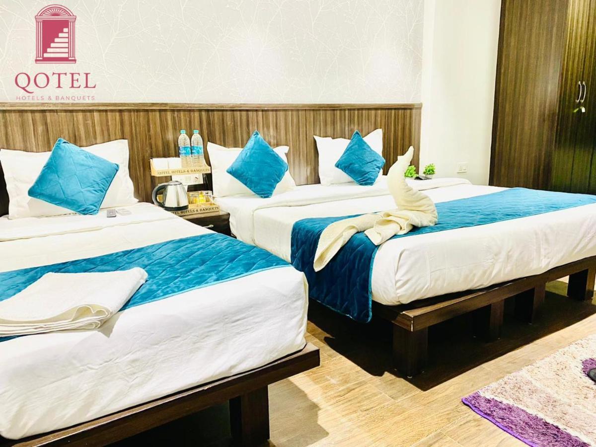 Qotel Hotel Rajouri Garden Above Ritu Marbles, Near Rajouri Garden Metro Station-Couple Friendly New Delhi Ngoại thất bức ảnh
